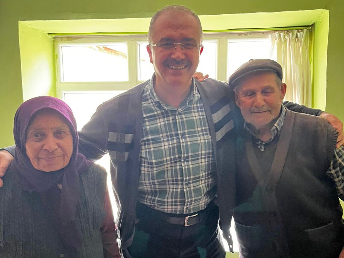 İl Müdürümüz Sayın Bilal Erdoğan Yaşlılara Bayram Ziyareti Gerçekleştirdi
