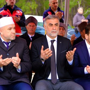 6 Şubat Deprem Şehitleri Dualarla Anıldı - fotoğraf 3