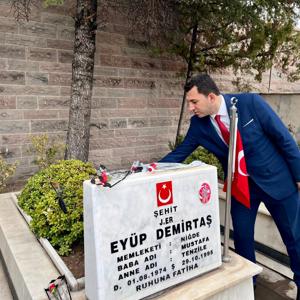 📌18 Mart Şehitleri Anma Günü ve Çanakkale Zaferi’nin 111’inci yıl dönümü münasebetiyle Niğde Şehitliği’nde düzenlenen anma töreni, çelenk sunma programı ile başladı. - fotoğraf 7