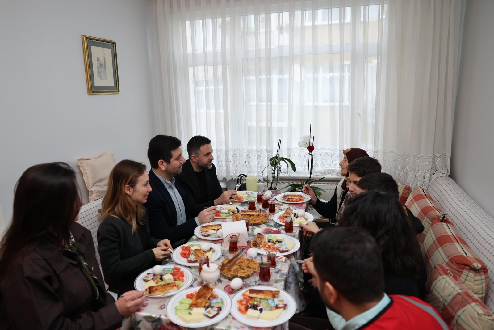 İl Müdürümüz Sn. Ömer Turan, Şehidimiz Fatih Baykut’un Ailesine Bayram Ziyareti