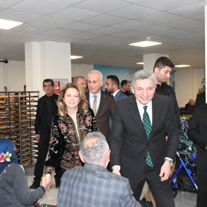 Büyüklerimizle Bayram Sevincini Paylaştık - fotoğraf 2