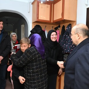 Valimiz Sayın İsmail USTAOĞLU, Şehidimiz Emre SAYIN’ın Ailesine Bayram Ziyaret Ederek Bayramlaştı - fotoğraf 2