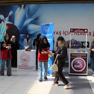 8 Mart Dünya Kadınlar Günü Kapsamında Stant Çalışması Gerçekleştirildi - fotoğraf 2