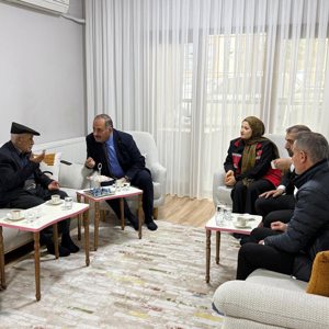 “TEK BAŞINA DEĞİL, ÇOK BAŞINA BAYRAM” ANLAYIŞIYLA BÜYÜKLERİMİZİN YANINDAYIZ - fotoğraf 1