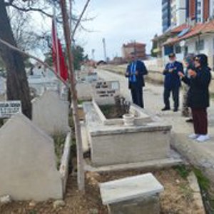 Aziz şehitlerimizin kabirlerini ziyaret ettik.  - fotoğraf 4