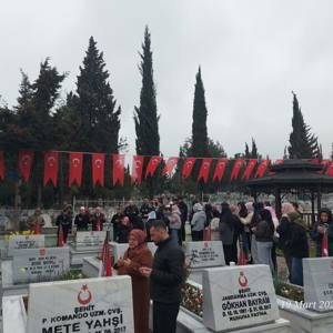 Arefe Gününde Şehitlerimize Vefa Ziyareti - fotoğraf 5