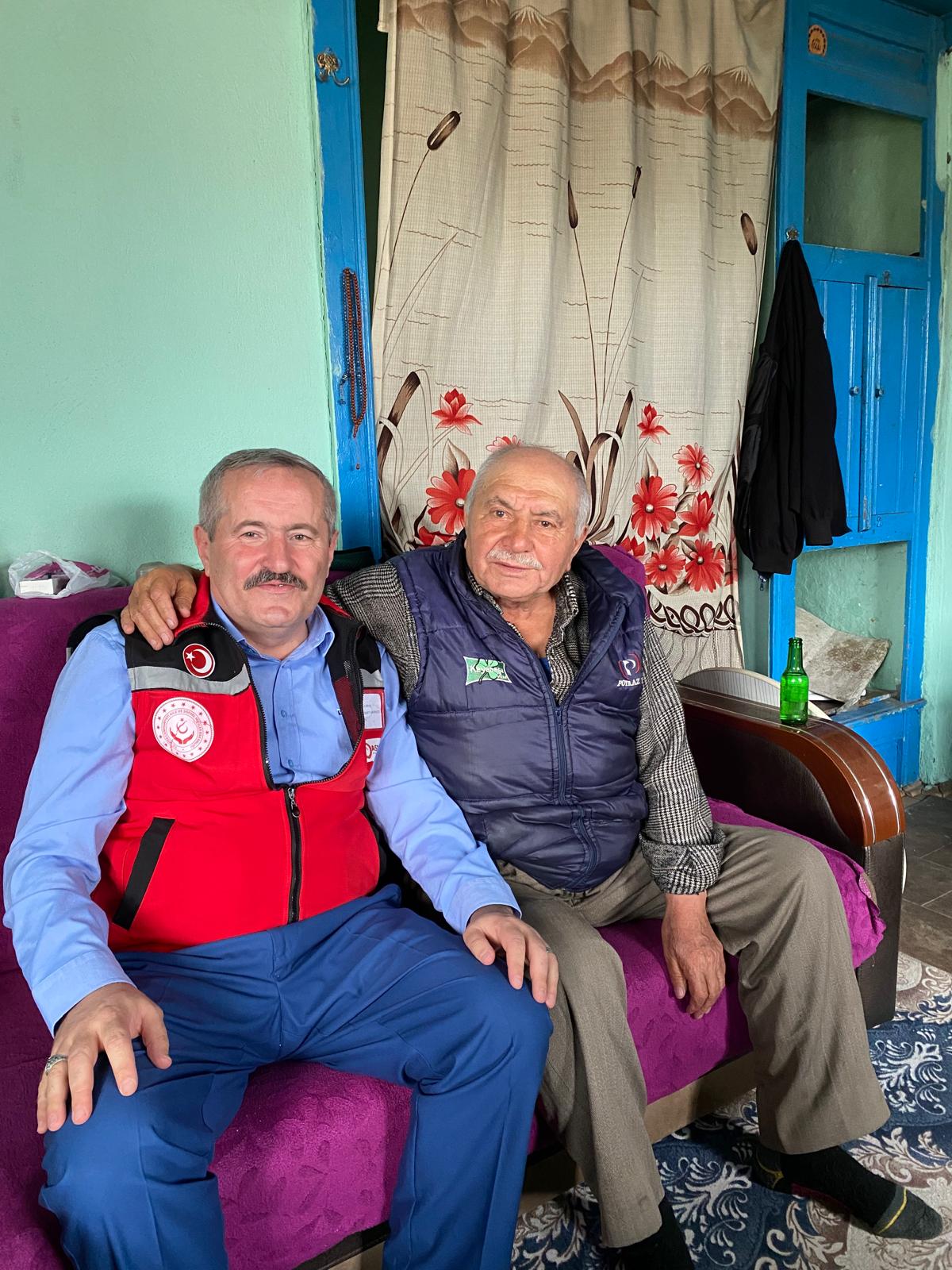 Bolvadin Sosyal Hizmet Merkezi 18-24 Mart Yaşlılar Haftası Hane Ziyaretleri Gerçekleştirdi