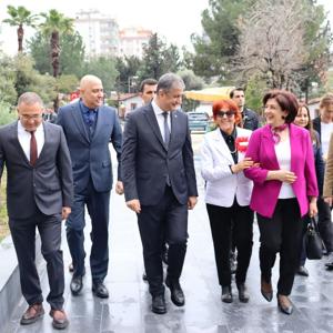 BAYRAM SEVİNCİNİ BÜYÜKLERİMİZLE PAYLAŞTIK - fotoğraf 1