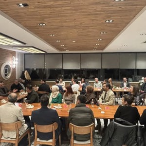 İl Müdürümüz İlkay Türkoğlu, kuruluşlarımızda görev yapan kıymetli idarecilerimiz ve aileleriyle iftar sofrasında - fotoğraf 4