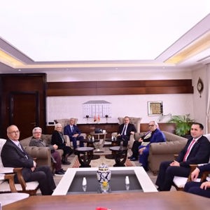 Yaşlılara Saygı Haftası kapsamında, İl Müdürümüz İlkay Türkoğlu ve huzurevinde kalan asırlık çınarlarımız, Sayın Valimiz Yakup Canbolat’ı makamında ziyareti - fotoğraf 2