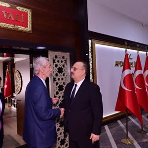 Yaşlılara Saygı Haftası kapsamında, İl Müdürümüz İlkay Türkoğlu ve huzurevinde kalan asırlık çınarlarımız, Sayın Valimiz Yakup Canbolat’ı makamında ziyareti - fotoğraf 3