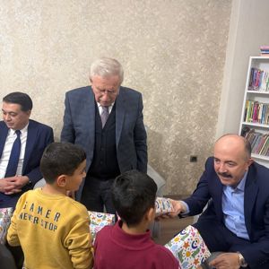 Çocuk Evlerimizde Ramazan Buluşması: Protokol ve Hayırseverlerden Anlamlı Destek - fotoğraf 2