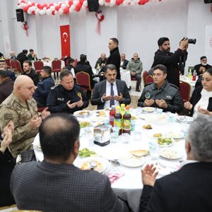 Büyük Aile Sofrası - fotoğraf 4