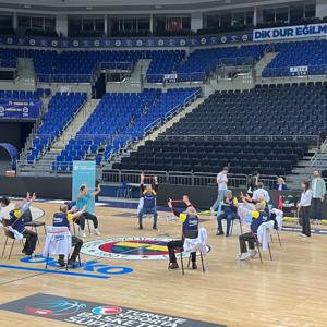 Yaşlılar Haftası Kapsamında Fenerbahçe Spor Kulübü Ev Sahipliğinde Gerçekleştirilen Program - fotoğraf 1