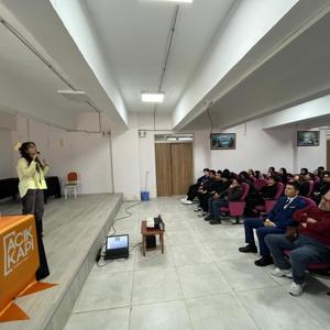 Öğrencilere Yönelik Şiddetle Mücadele Farkındalık Eğitimi Düzenlendi - fotoğraf 1