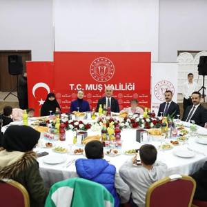 Yetim ve Öksüz Çocuklar ile Koruyucu Aileler İçin İftar Programı Düzenlendi - fotoğraf 2