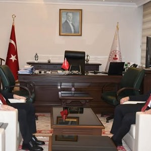 İl Müdürümüz İlkay Türkoğlu, Sultanhisar Kaymakamımız Sn . Ali Ekber Ateş’i makamında ziyareti - fotoğraf 2
