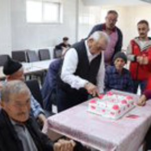 Gülüşlerinde hayat, dualarında huzur var...  - fotoğraf 4