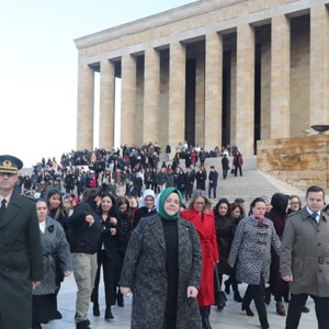 Bakan Selçuk: “Kadınlarımız, Kurtuluş Savaşı’nda 15 Temmuz’da Milli İradeye ve İstikbalimize Nasıl Sahip Çıktılarsa, Bizler de Aynı Cesaretle Geleceğe Yürüyeceğiz” - fotoğraf 6