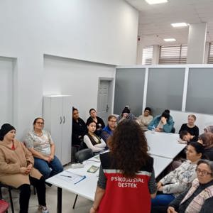 Aile ve İnternet Konulu Eğitim Programı Gerçekleştirildi - fotoğraf 2