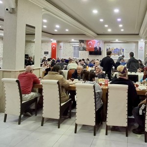 Evde Bakım Hizmet Modelimizden Yararlanan Ailelerimizle İftarda Buluştuk - fotoğraf 3