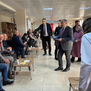 Karesi Kaymakamımız Sayın Metin ARSLANBAŞ Karesi Huzurevi Sakinlerimizi Ziyaret Etti - fotoğraf 1