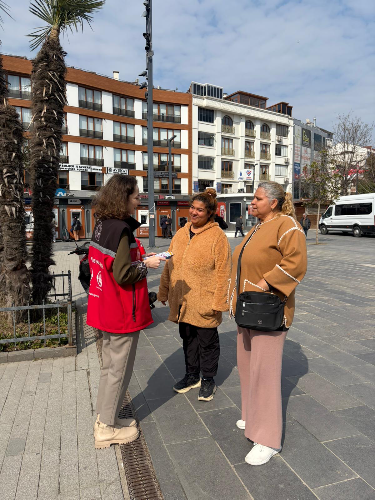 Sosyal Hizmet Ekiplerimiz, İstanbul Halkına Sunduğumuz Hizmet Modellerimiz Hakkında Güncel Bilgiler Paylaşmaya Devam Ediyor