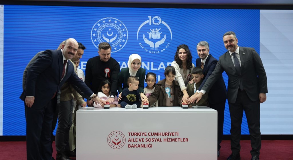 Bakanımız Göktaş, "Şehit Yakınları, Gazi ve Gazi Yakınlarının Kamu Kurumlarına Yerleştirilmesi Töreni"nde konuştu