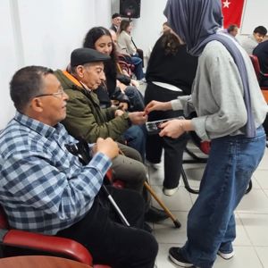 Gençlerden Büyüklerimize Anlamlı Ziyaret - fotoğraf 3