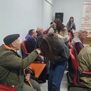 Gençlerden Büyüklerimize Anlamlı Ziyaret - fotoğraf 2