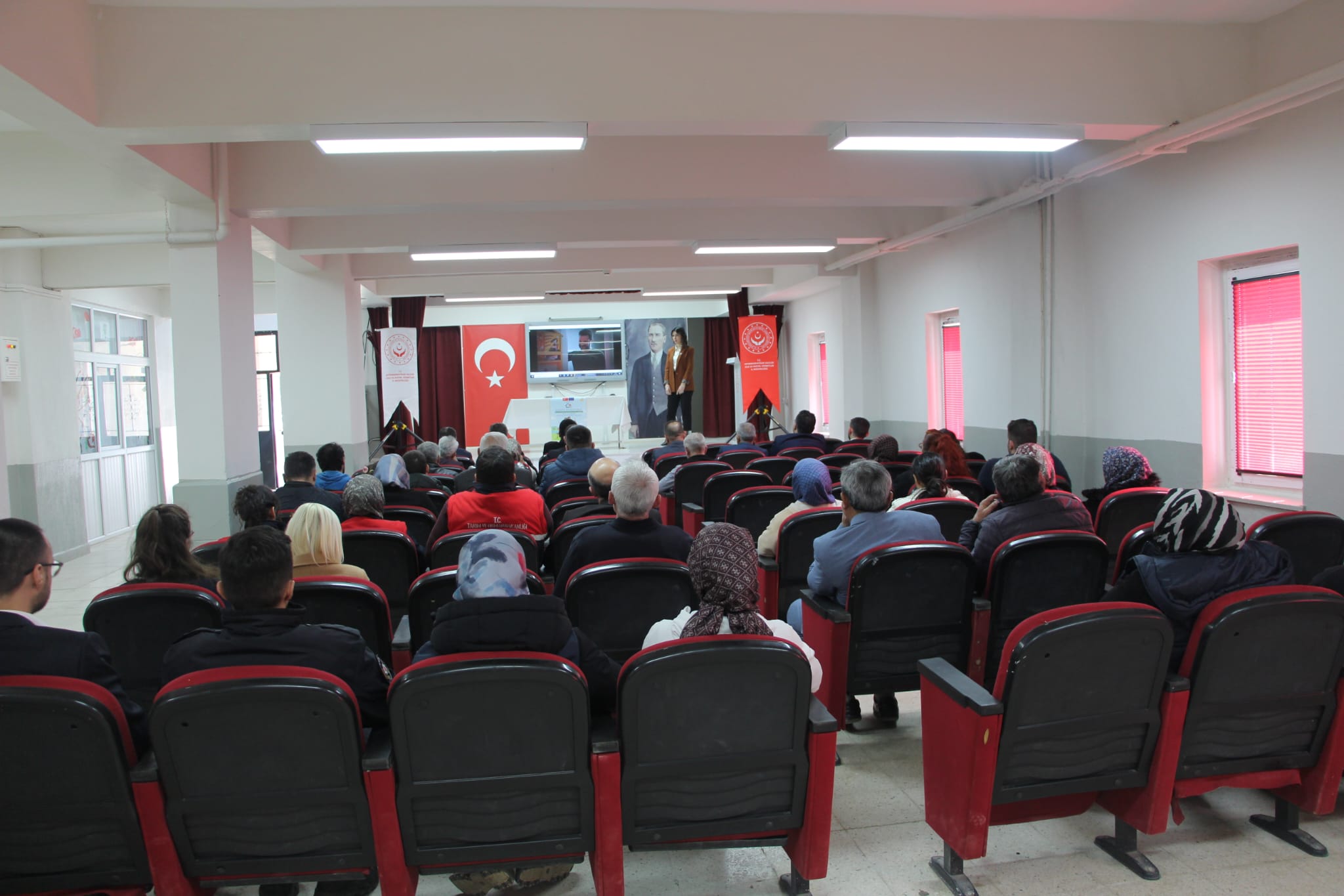 Başmakçı İlçemizde Koruyucu Aile ve Geçici Koruyucu Aile Tanıtımı 