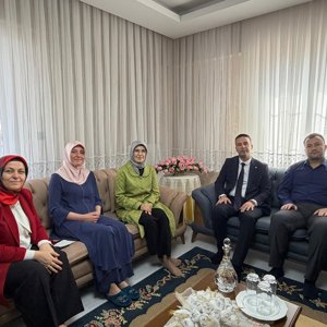 Gaziantep’te Koruyucu Ailelerle Sıcak Buluşmalar: Sevgi, Vefa ve Geleceğe Yatırım - fotoğraf 3