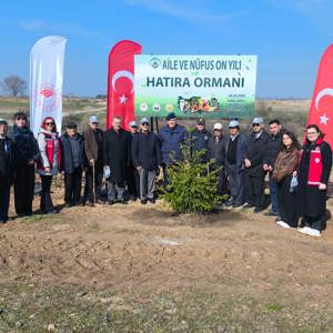 “Türkiye’nin Gücü Orman” Temasıyla Fidanlar Toprakla Buluştu - fotoğraf 1