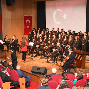 Ay Yıldız Türk Halk Müziği Koromuz Muhteşem Bir Konser Gerçekleştirdi - fotoğraf 15