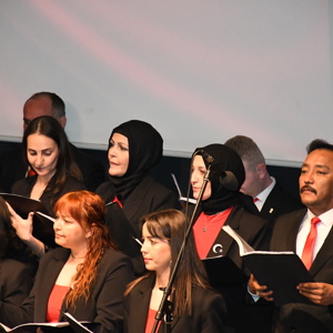 Ay Yıldız Türk Halk Müziği Koromuz Muhteşem Bir Konser Gerçekleştirdi - fotoğraf 24