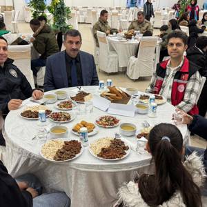 Öksüz ve Yetim Çocuklar İçin İftar Programı Gerçekleştirildi - fotoğraf 1