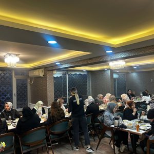Gönül Sofrasında Birlik ve Beraberlik: Depremzede Anneler İftarda Buluştu - fotoğraf 4