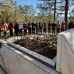 Şehitlerimizin Aziz Hatıralarına Saygıyla - fotoğraf 2