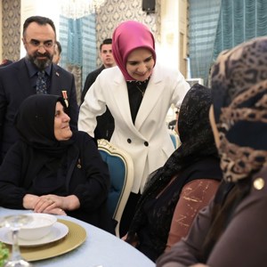 Aile ve Sosyal Hizmetler Bakanımız Göktaş, şehit aileleri ve gazilerle iftarda bir araya geldi - fotoğraf 4