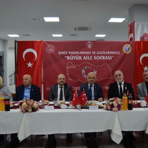 Şehit Yakınları ve Gazilerimizle Büyük Aile Sofrası” iftar programı, Ordu Valiliği Sosyal Tesisleri’nde gerçekleştirildi. - fotoğraf 1
