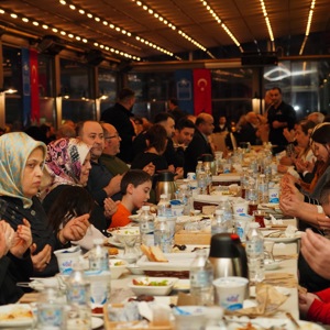 Fatsa’da Şehit Yakınları ve Gaziler İçin “Büyük Aile Sofrası” İftarı Düzenlendi - fotoğraf 2