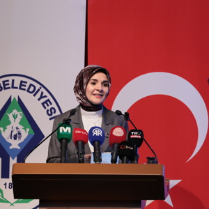 Bakanımız Göktaş, "Kökler ve Kanatlar Aile Paneli"nde konuştu - fotoğraf 1