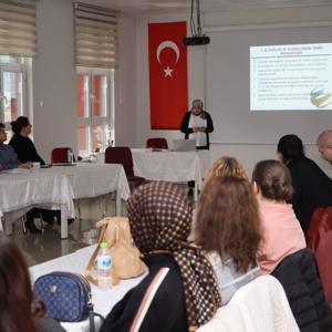 6331 sayılı İş Sağlığı ve Güvenliği Kanunu kapsamında 1. günü tamamlanan iş sağlığı ve güvenliği eğitimi dört gün süreyle devam edecektir. - fotoğraf 4