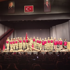 “Son Nefes: 57. Alay” Tiyatro Gösterisi İle Çanakkale Ruhunun Yaşatılması - fotoğraf 8