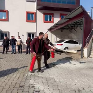 İl Müdürlüğümüzde Yangın Eğitimi ve Tatbikatı Gerçekleştirildi - fotoğraf 4
