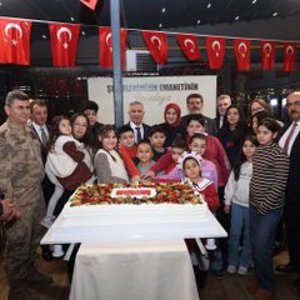Şehit Emaneti Evlatlarımıza Anlamlı Doğum Günü Kutlaması: "Gülüşleri Umudumuz" - fotoğraf 1