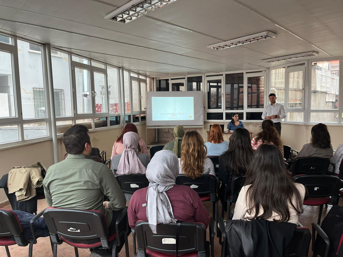 Akhisar ve Soma’da Personele “Danışmanlık Tedbiri Uygulayıcı Eğitimi” Verildi