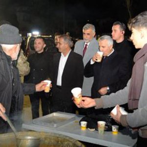 Valimiz Sayın Mükerrem Ünlüer ve İl Müdürümüz Çalğan Deprem Şehitlerimizin Yakınlarını Ziyaret Etti - fotoğraf 2