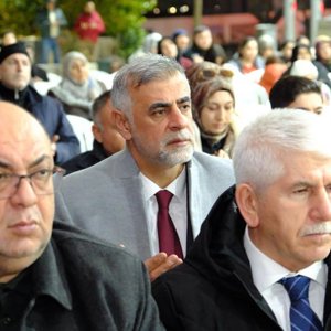 Valimiz Sayın Mükerrem Ünlüer ve İl Müdürümüz Çalğan Deprem Şehitlerimizin Yakınlarını Ziyaret Etti - fotoğraf 1