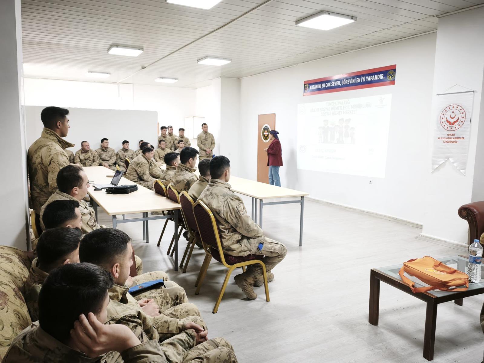 Tunceli Geyiksuyu Jandarma  Komutanlığı Emrinde Görev Yapan Personele *Evlilik Öncesi Eğitim” Verildi